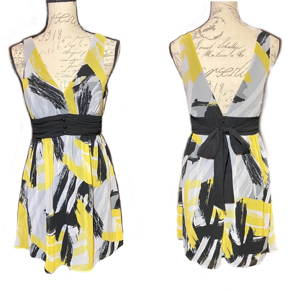 Timing Women’s Baby Doll Tie Back Dress Yellow Black  Size Medium